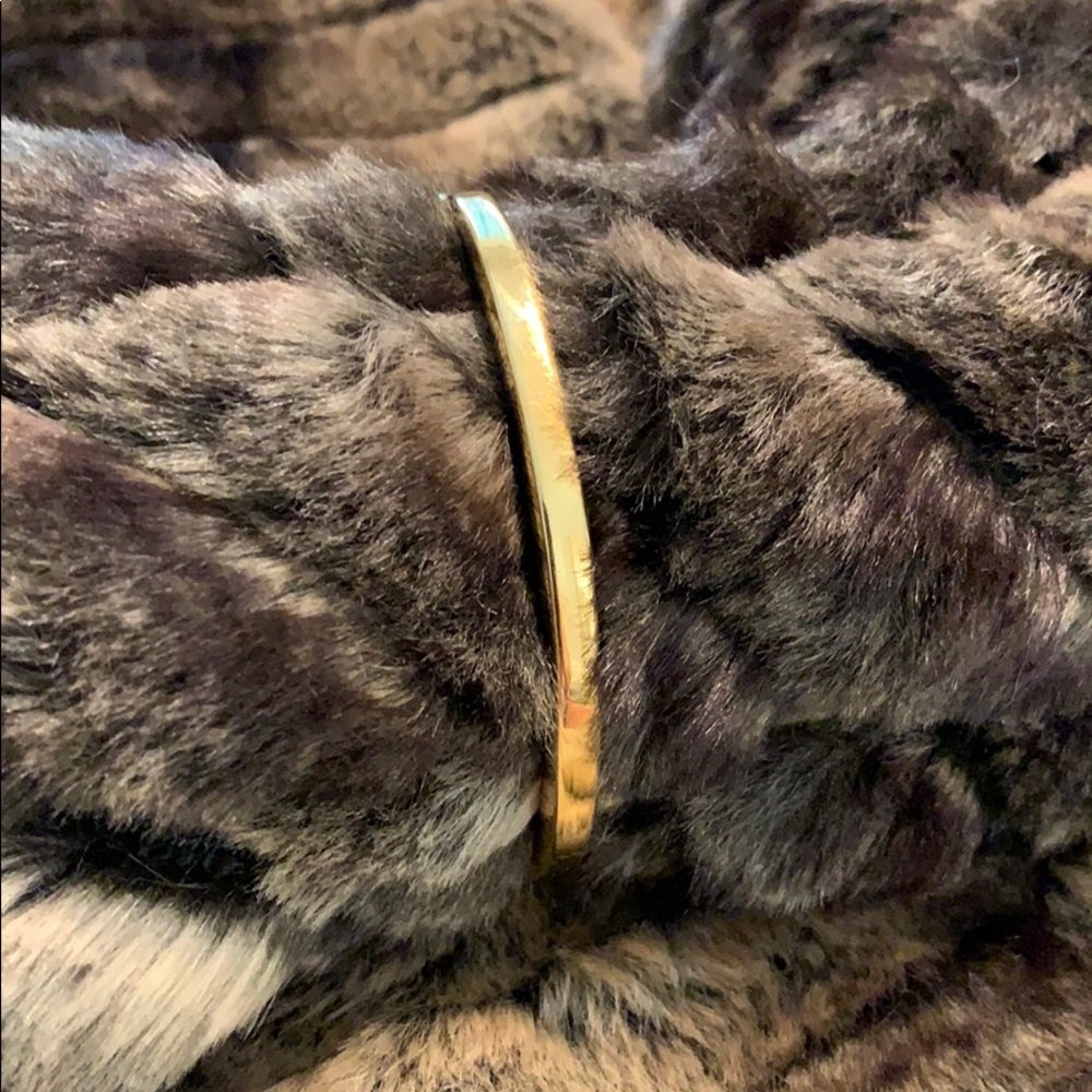 Beautiful, jeweled bracelet. #A62 - Picture 4 of 7